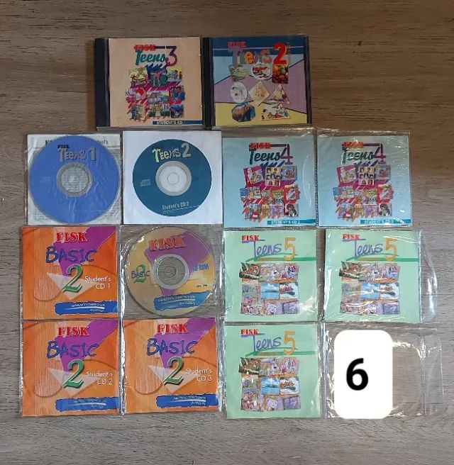 12 Revistas + 13 CDs de Inglês - R$20   - Foto 2