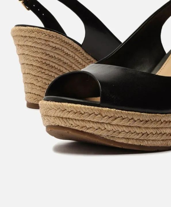 Sandália Espadrilhe Preta Couro Plataforma Fivela AREZZO - Nova !!! - Foto 5
