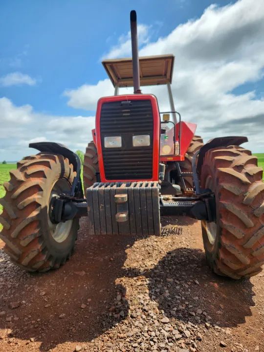  Vendo Trator Massey Ferguson 650 Turbo - Foto 2