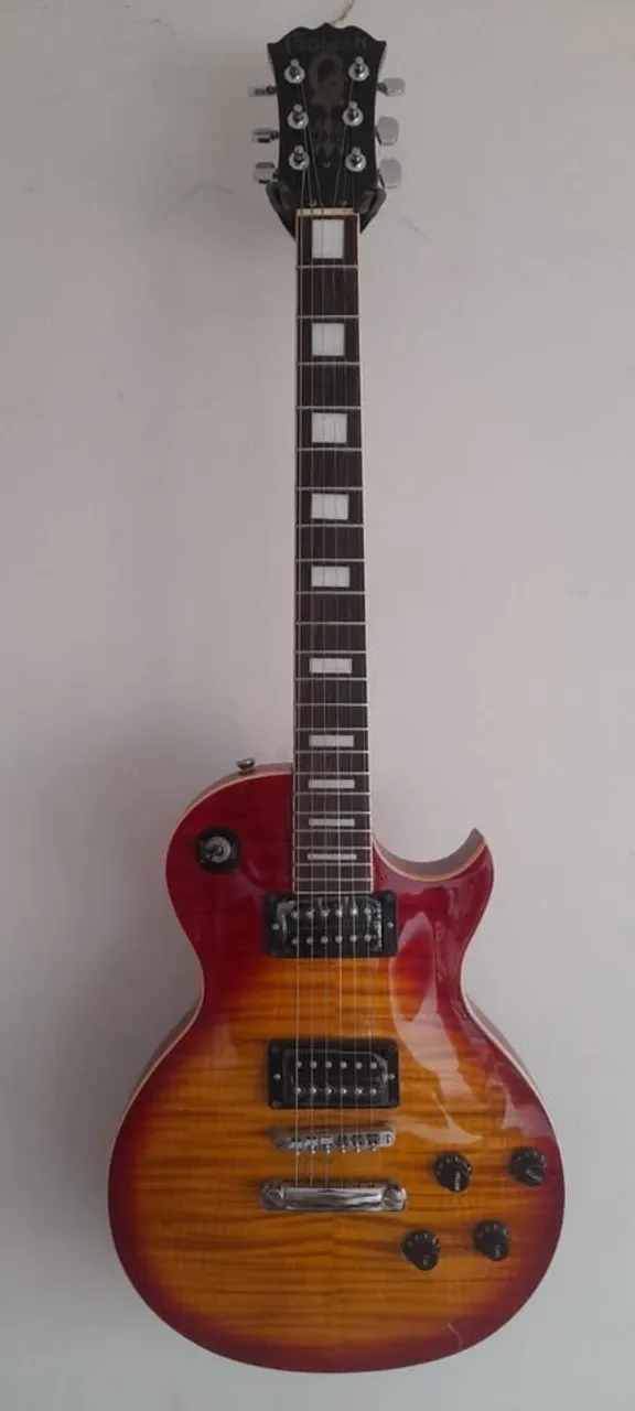 (troco por Baixo, leia o anuncio) Guitarra Les Paul Golden. Com Upgrades