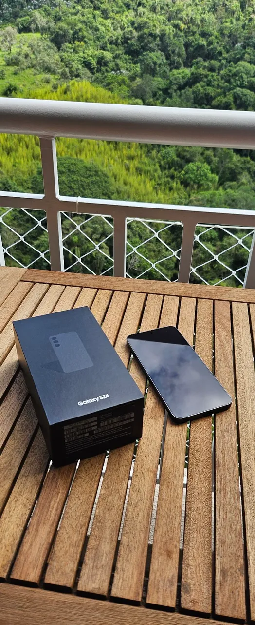 Galaxy S24 256GB + Galaxy Watch 4 BT