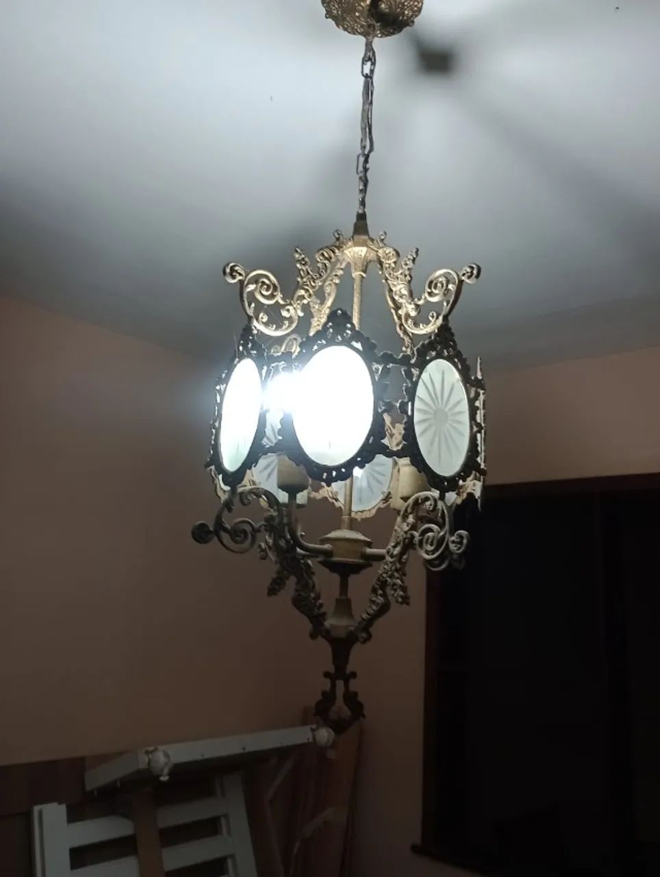 Conjunto de lustres antigos