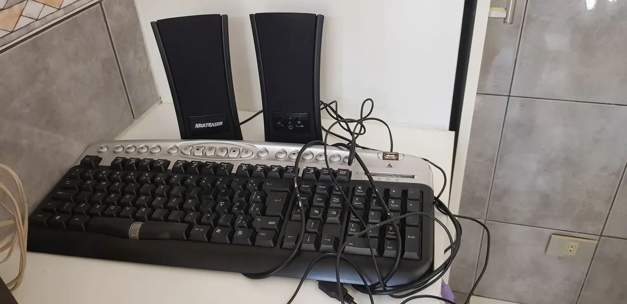 Kit Teclado com Caixas de Som - Foto 2