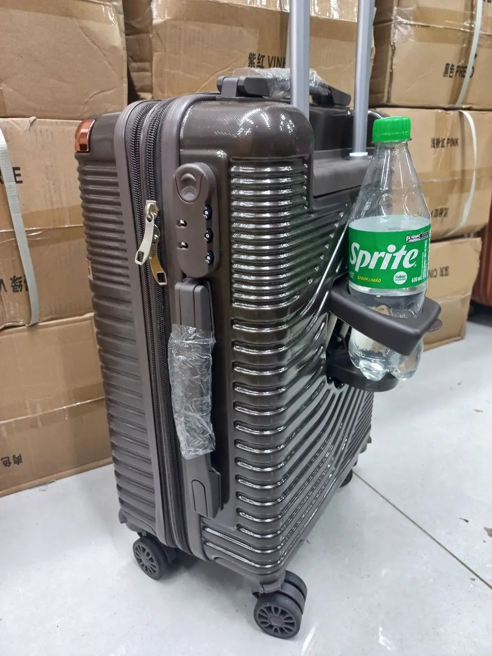 MALA DE BORDO COM ZIPER DUPLO EXTENSOR  E PORTA COPOS SÓ 179! ENTREGO  - Foto 2
