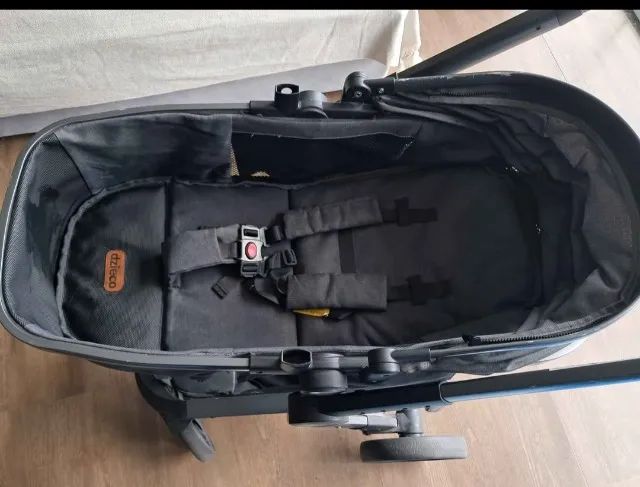 Carrinho Adzieco Galzerano e bebê conforto - Foto 5