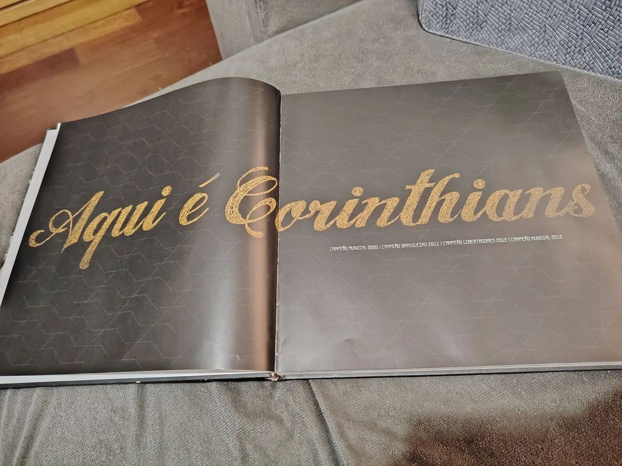 Livro Corinthians Bicampeão do Mundo - Foto 5