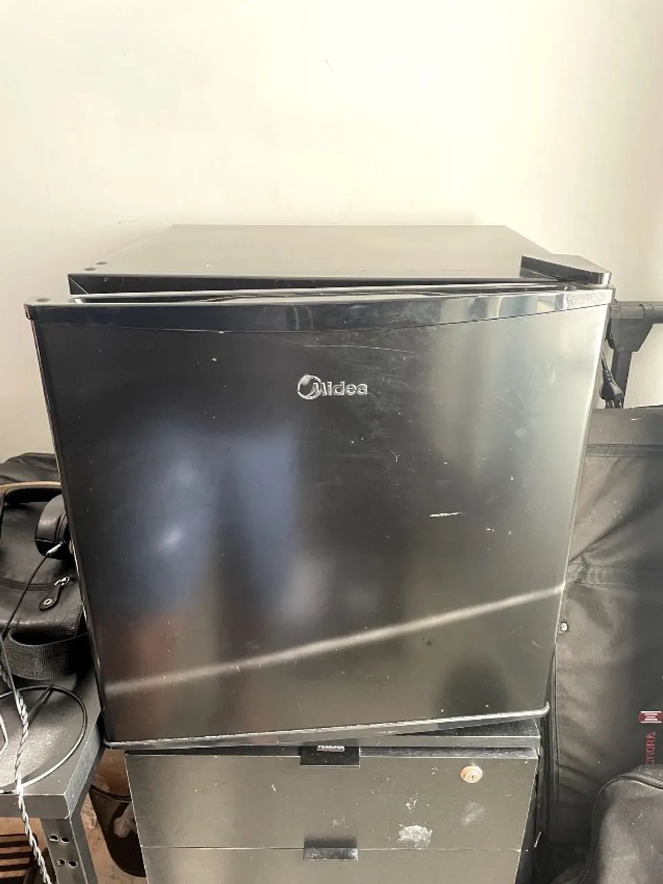 Frigobar Midea Preto 127v - Foto 2