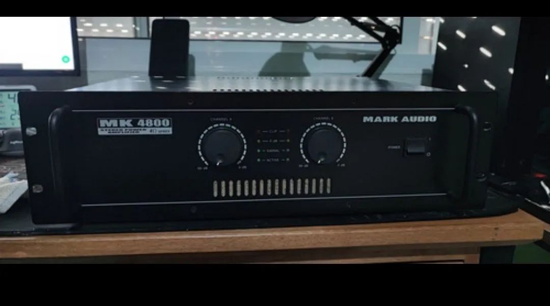 Amplificador Mark Audio MK 4800