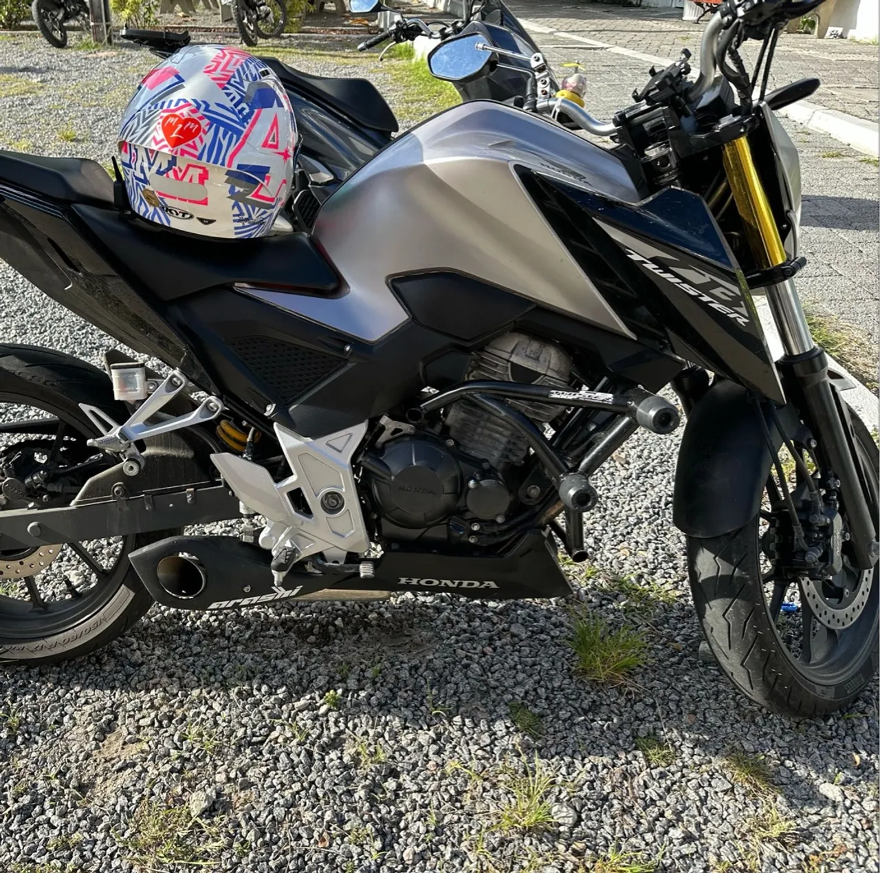 Escapamento esportivo Arashi CB300f