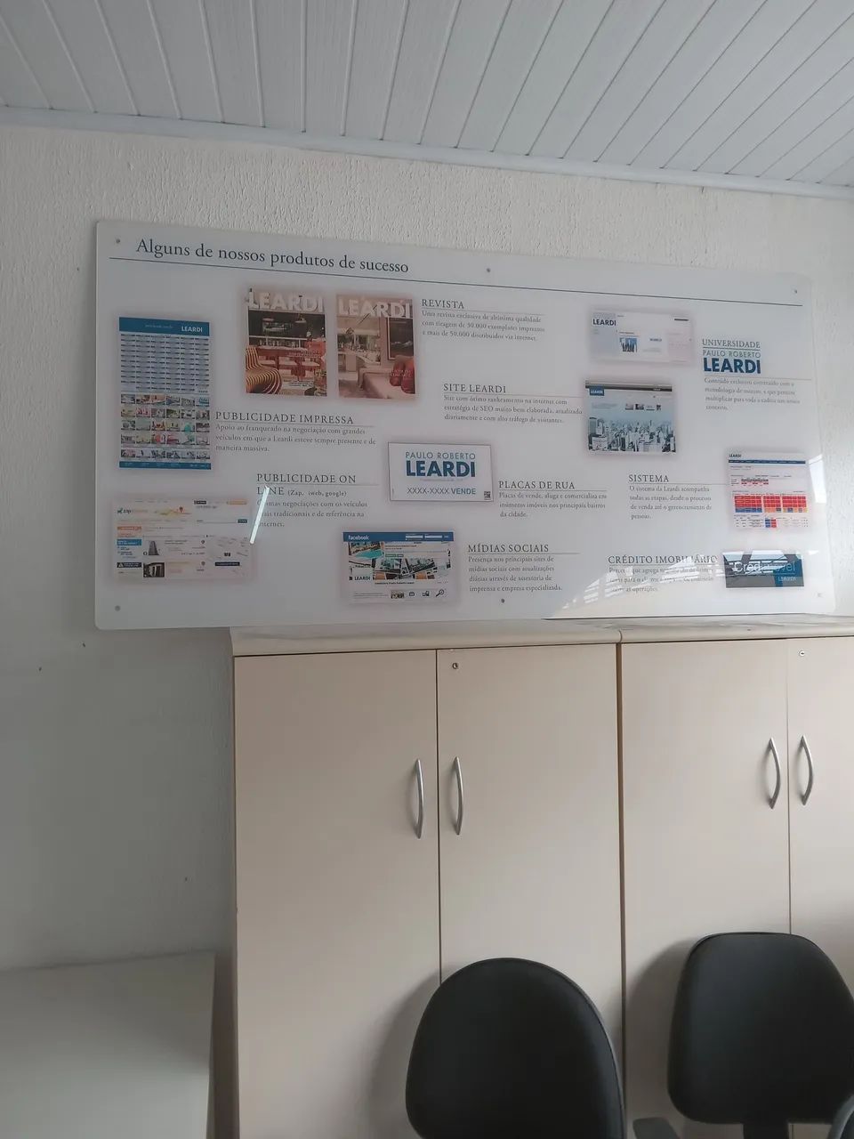 Placa de acrílico 200x100 com acabamento de prender na parede  - Foto 3