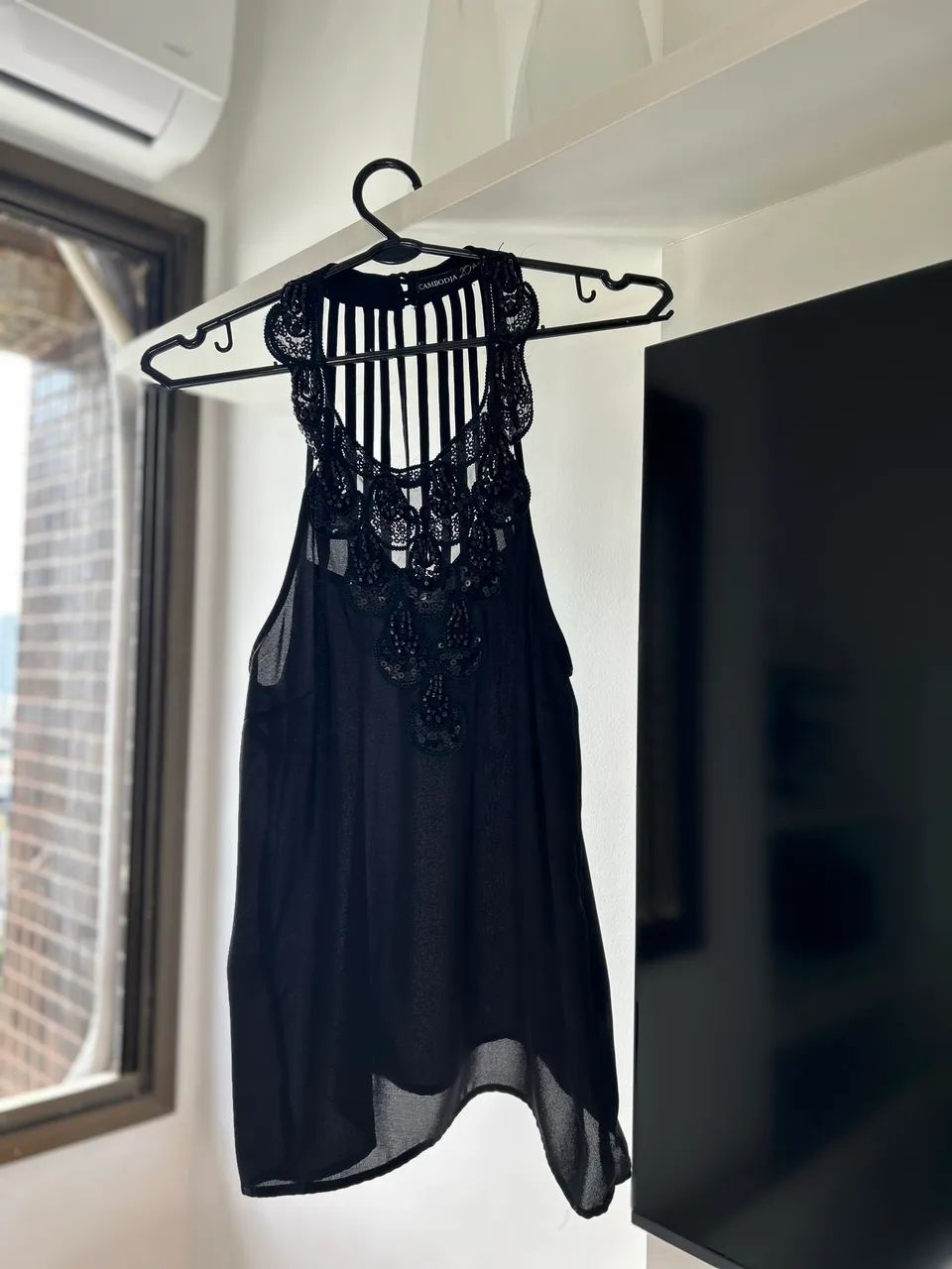 Blusa preta Cambodja - Foto 2