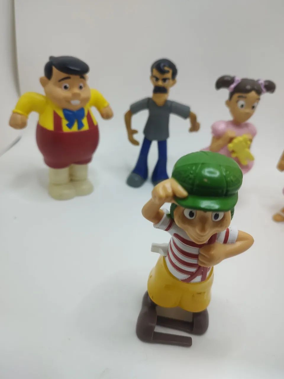 Bonecos miniaturas personagens (usado)Chaves  - Foto 4
