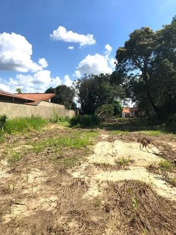 Excelente Terreno de 2000 m2 , de uma rua à outra, na Rua Fioravante Rossi, B. Rossi, Capi