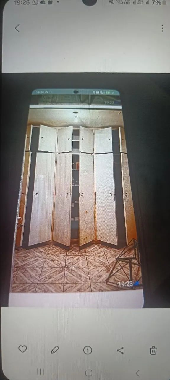 Guarda-roupa branco com portas dobráveis - Foto 4