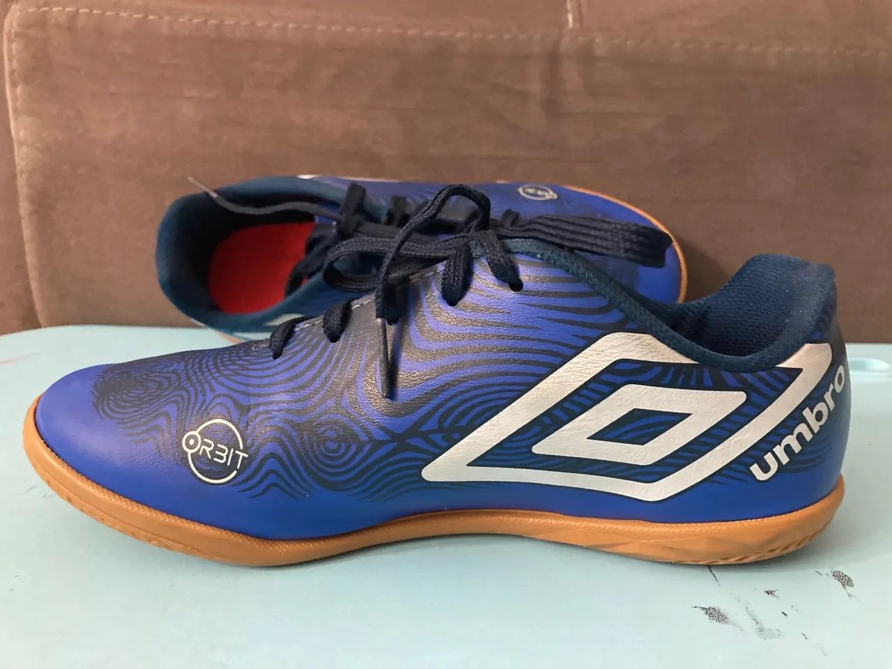 Chuteira Futsal Umbro Orbit Infantil - Tamanho 33 - Foto 3