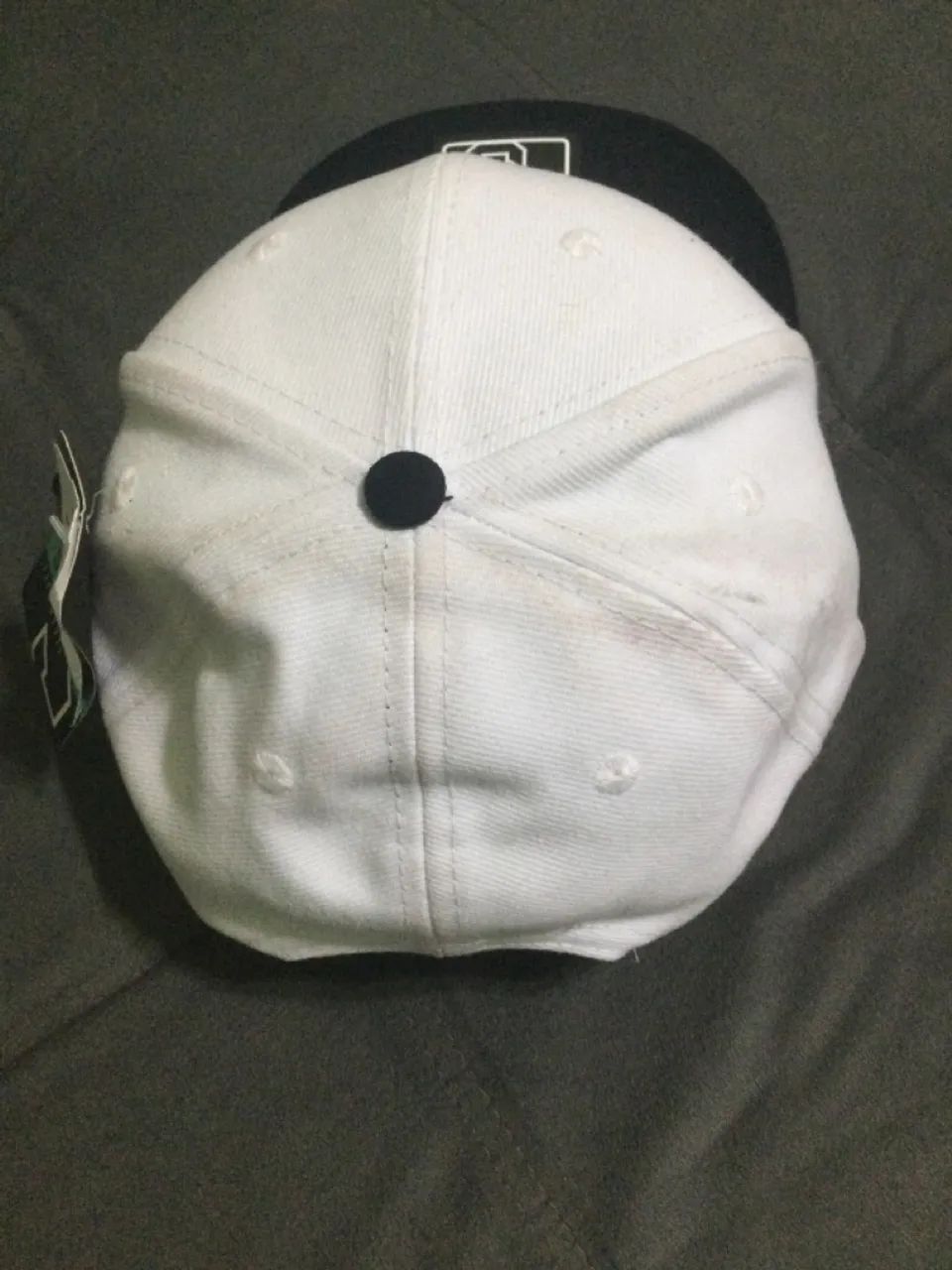 Boné Raiders Branco e Preto, modelo SnapBack  - Foto 5