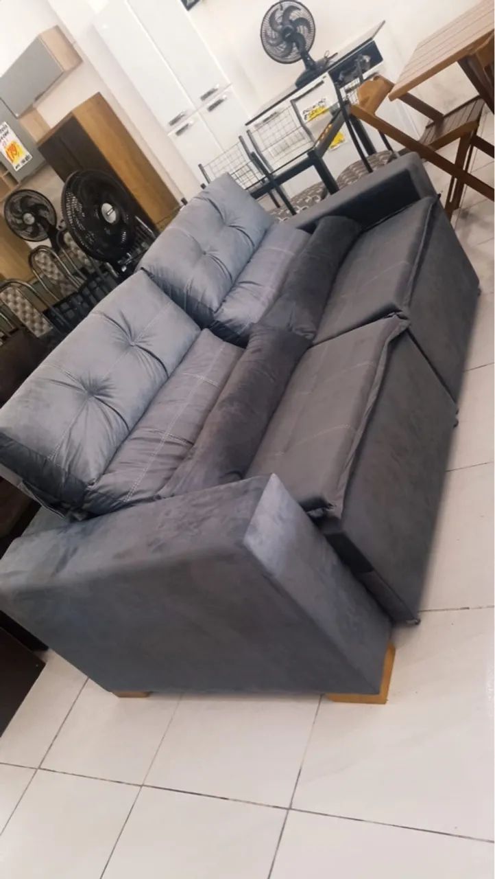Oferta de Lindo Sofá retrátil e reclinável com Frete grátis 