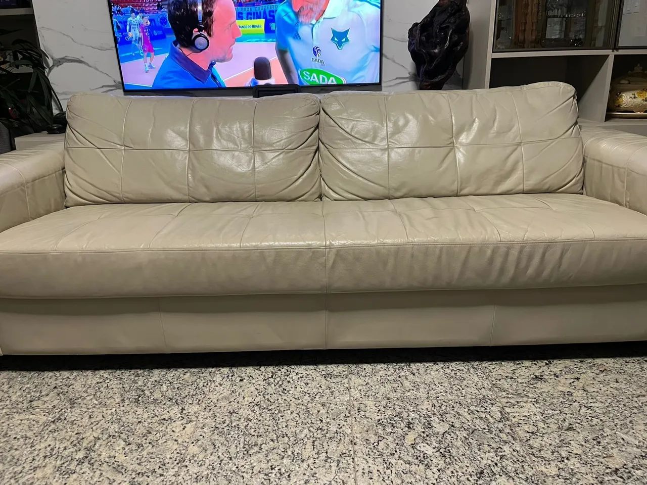 Sofá de couro em ótimo estado