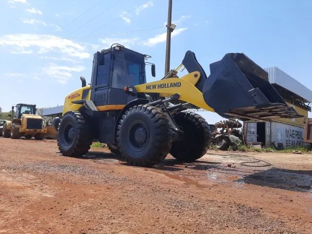Pá Carregadeira New Holland W130 ano 2018,