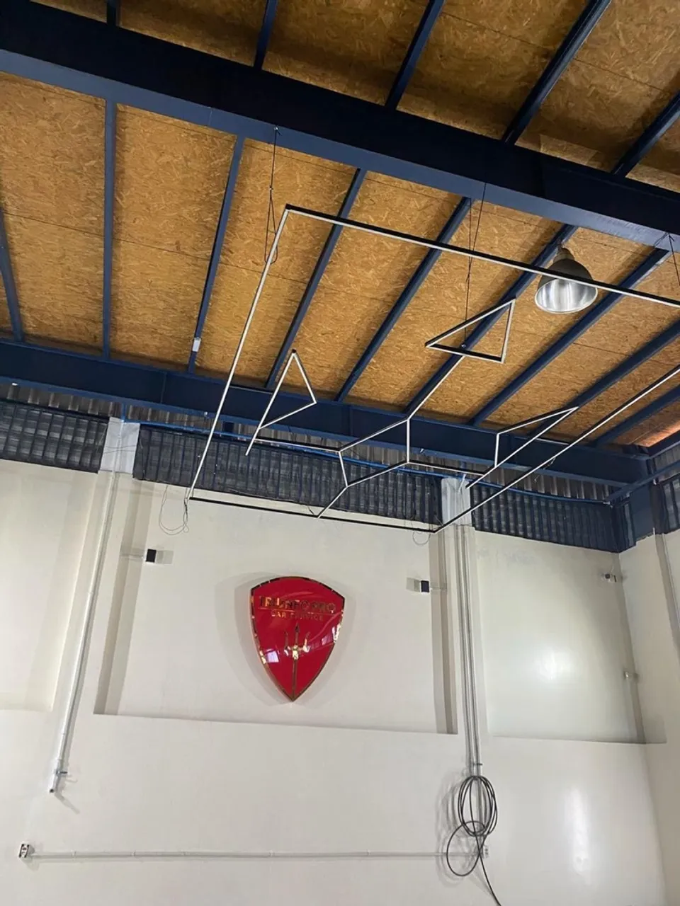 Estrutura de perfil de Led + fontes de 600W
