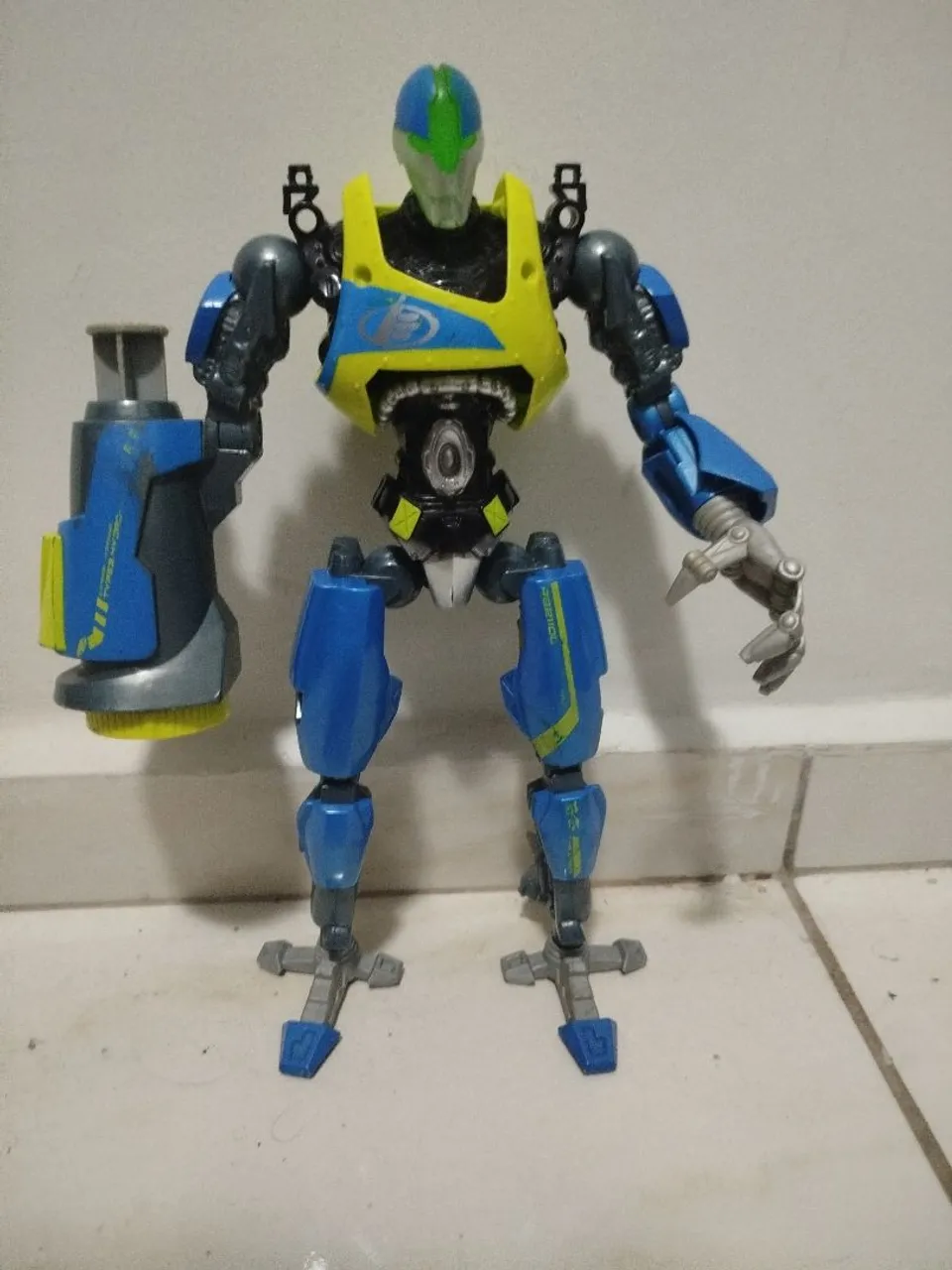 Cytro - boneco Max steel usado