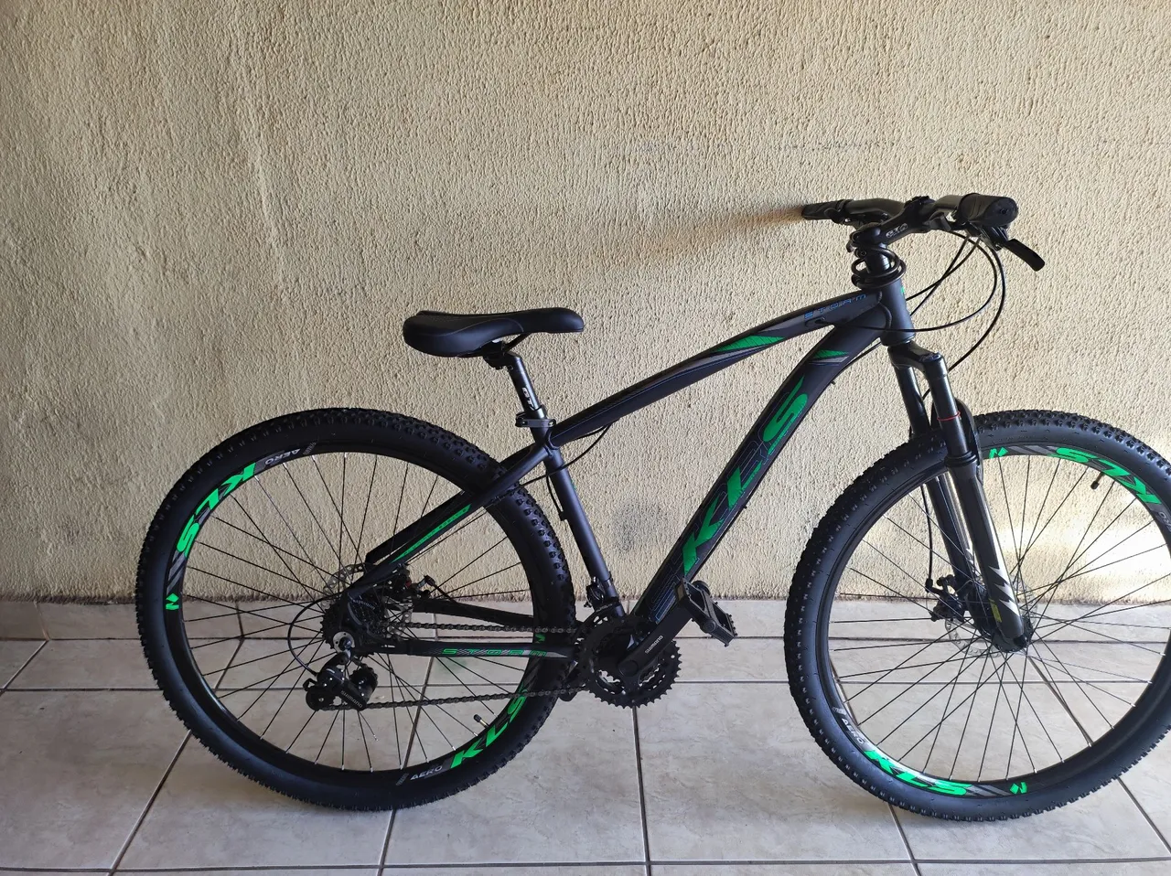 Bicicleta Aro 29 KlS com Marchas