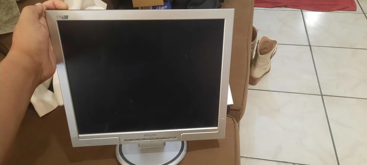 MONITORES PHILIPS 15 E 17 POLEGADAS  - Foto 3