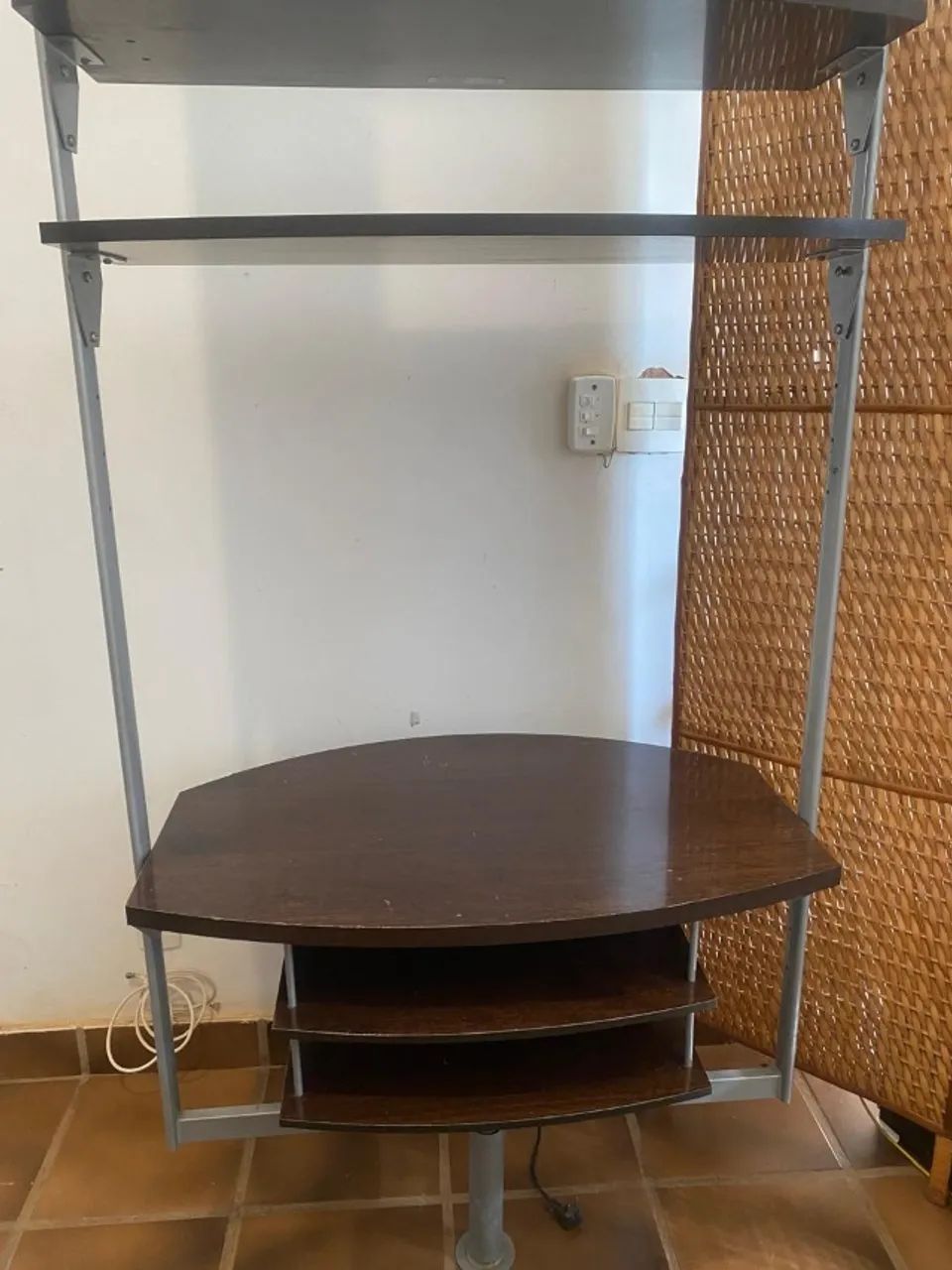 Estante giratória 180° Rudnick, em mogno - Foto 3