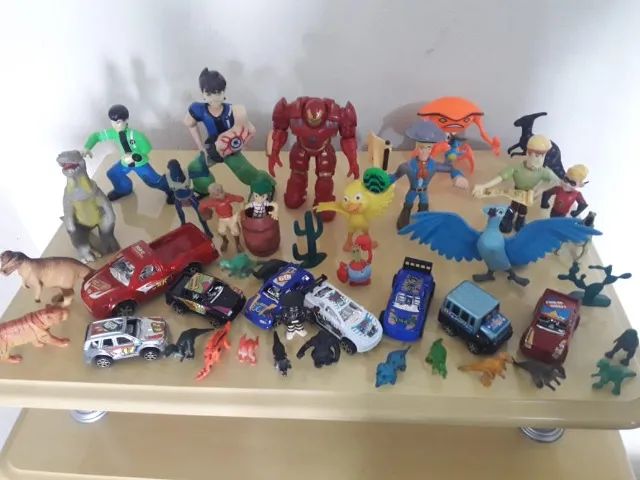 Coleção de bonecos diversos - Foto 2