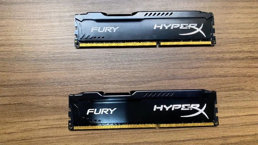 Kit Memória HyperX Fury 16GB (2x8GB) DDR3 1866MHz CL10 | HX318C10FB/8 | Testadas
