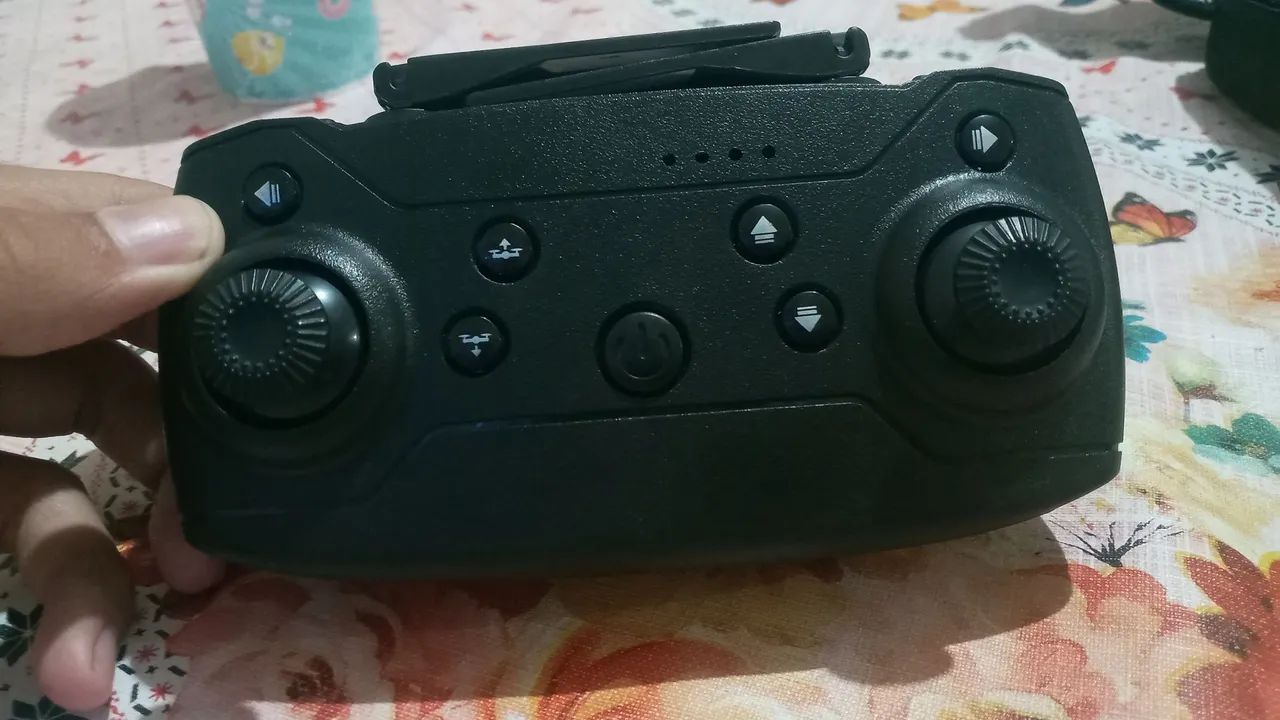 Drone E88 pro64303755877635122