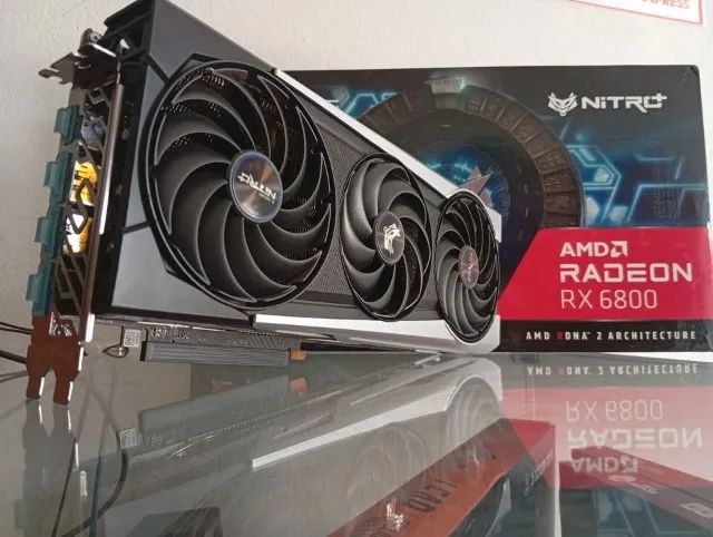 RX 6800 16GB GDDR6 Nitro+ *Analiso troca em placa inferior com volta...