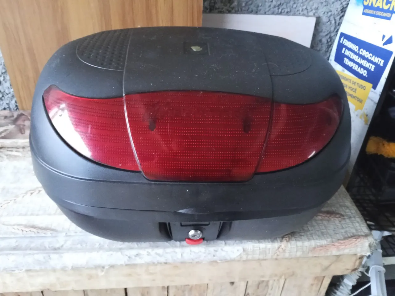 Baú/Bagageiro para Moto - 2 capacete Novo