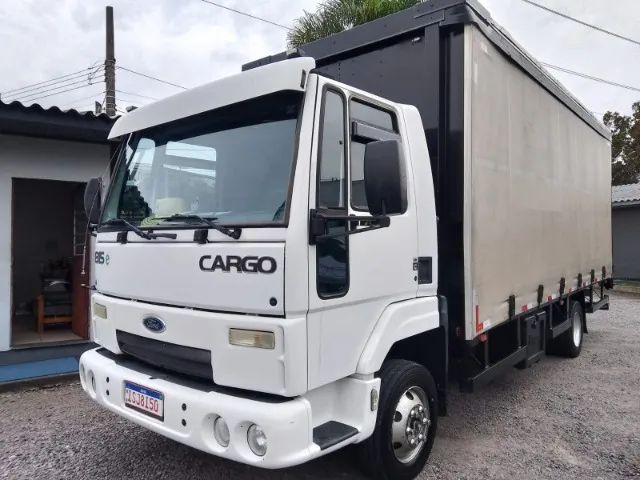 Ford Cargo 815, com baú sider de 6,20 metros - Foto 3