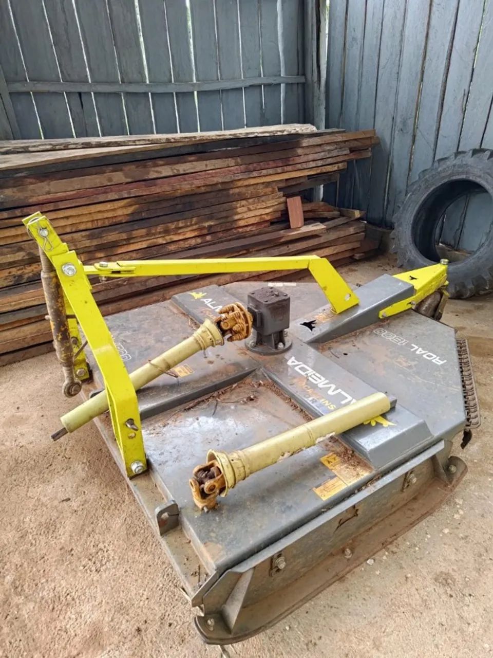 TRATOR VALTRA A750 + LAMINA + ROÇADEIRA - Foto 2