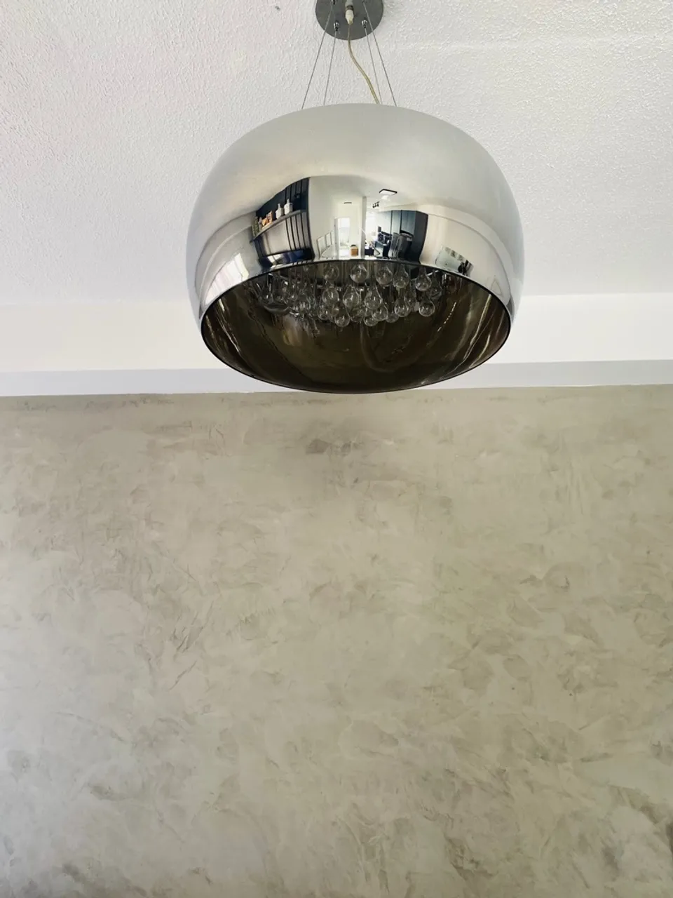 Lustre cromado com pendente