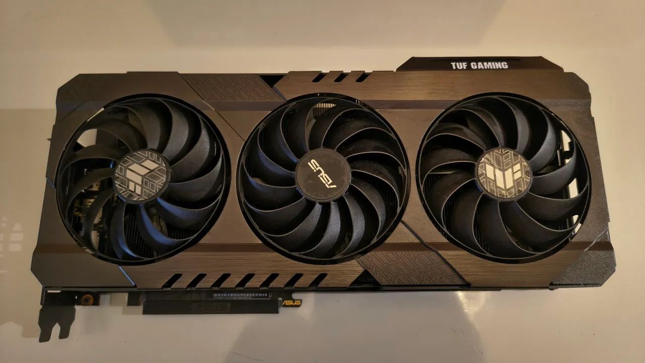 Radeon RX 6800 XT ASUS TUF Gaming OC Edition, Versão em Aço Inox - Foto 4