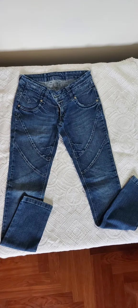 Calça Jeans Feminina Handbook