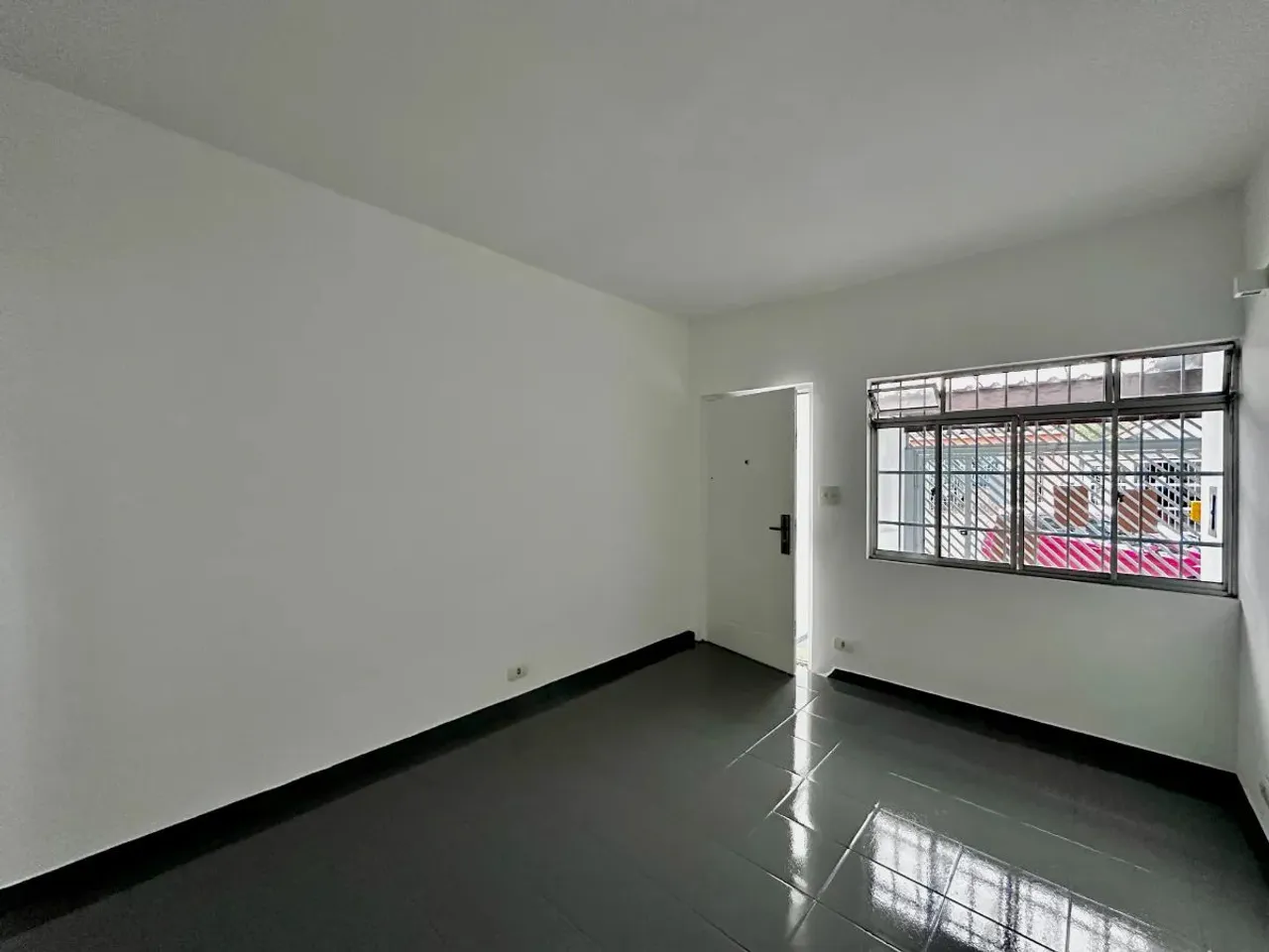 Sobrado para venda e locação com 3 quartos, sendo 1 suíte, 112m²