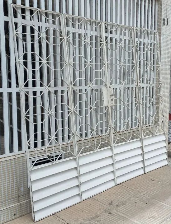 Portão em ferro com janelas - 8 peças - Foto 3