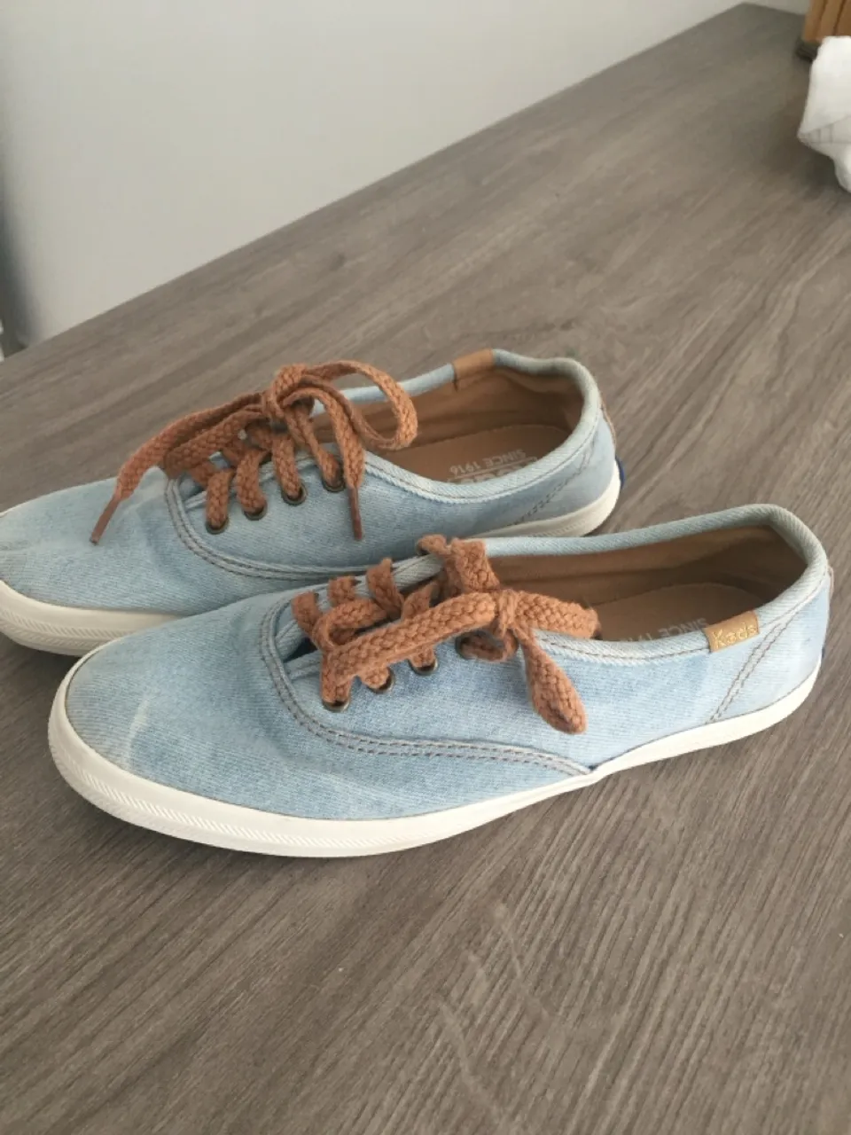 Tênis casual Keds tamanho 34