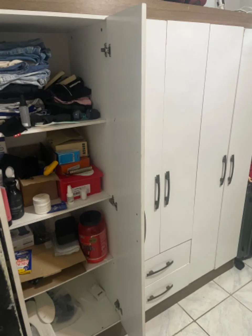 Guarda roupas 6 portas
