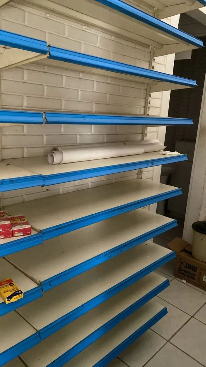 Gôndolas para comércio 