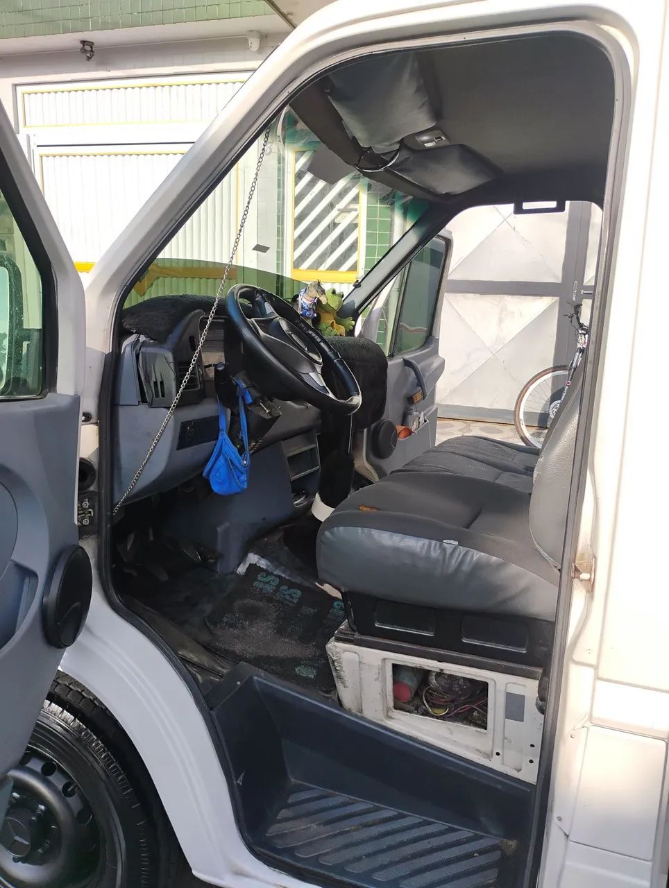 Vendo esprinter 310 ano 1998 com baú  - Foto 3