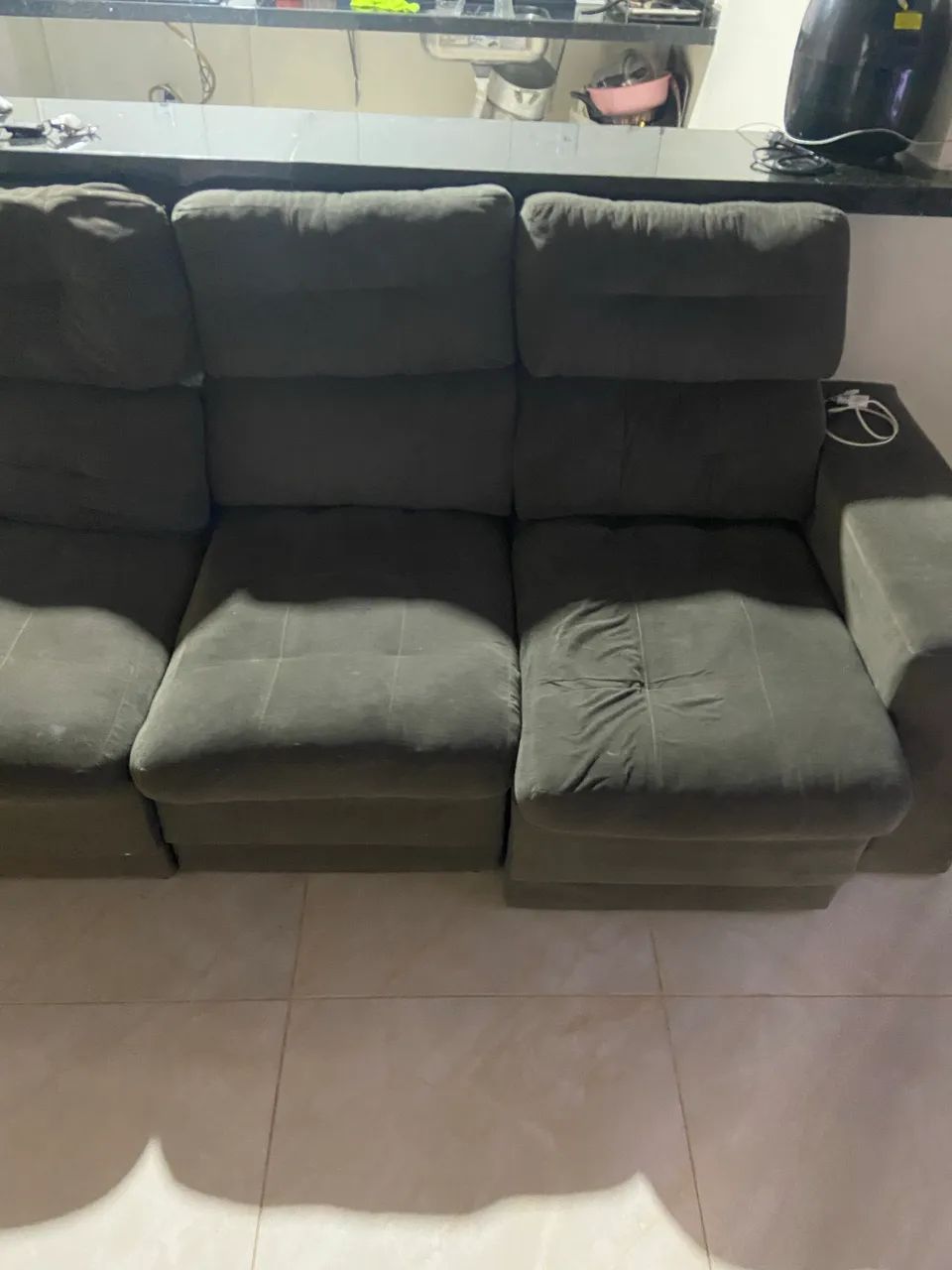 Vendo sofá retrátil de 3 lugares