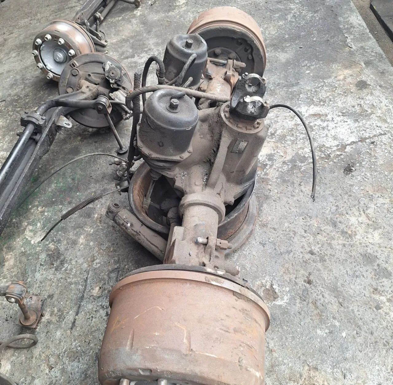 SOLUÇÕES M.D PARTS/EIXO DIANTEIRO/DIFERENCIAL/CÂMBIO/MOTOR/PEÇAS DE REPOSIÇÃO  - Foto 4