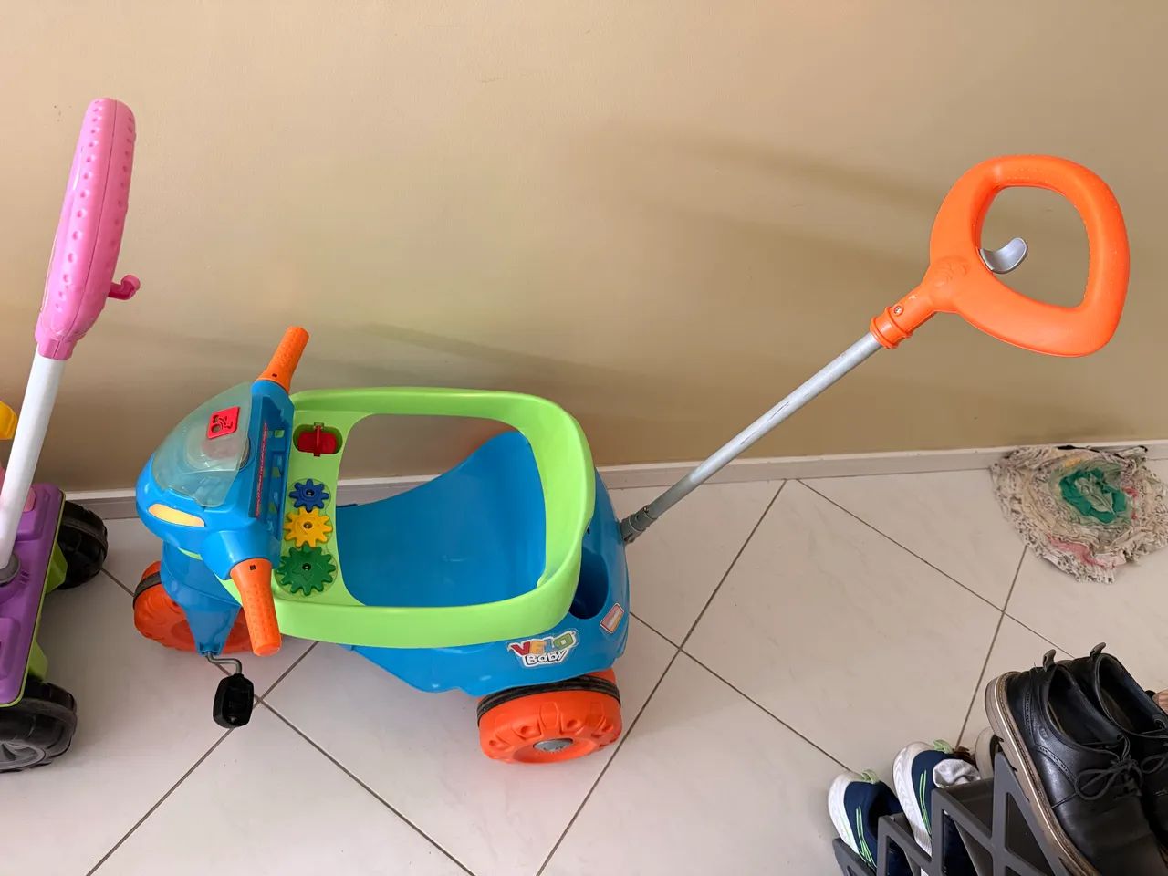 Carrinho de bebê triciclo 