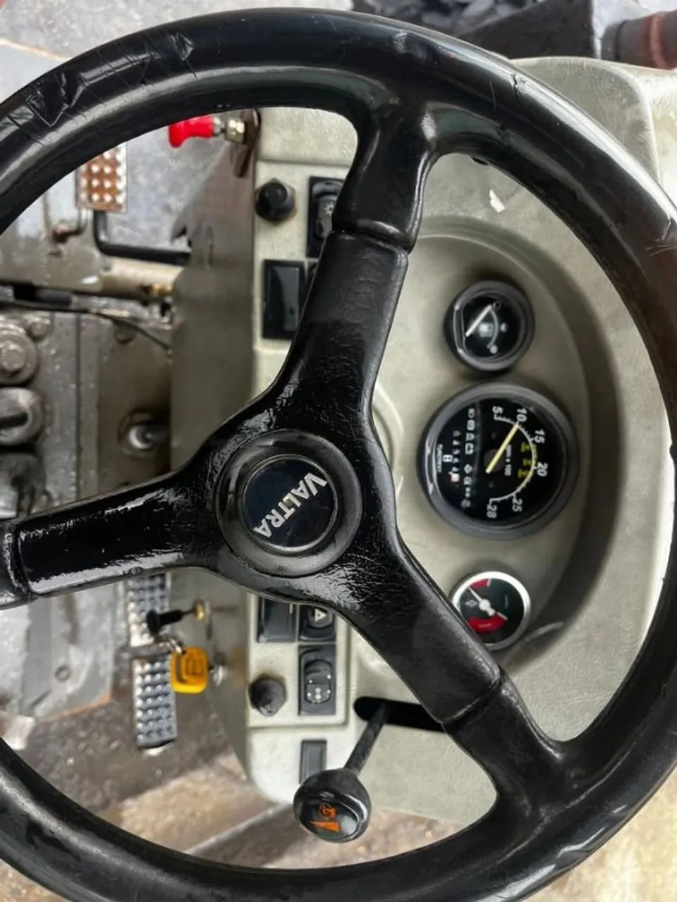 Trator Valtra a 550 - 2013 - Foto 3