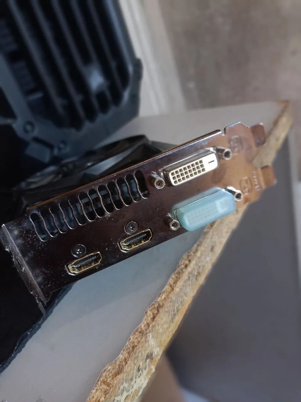 Placa de vídeo pra reparo ou sucata GTX 750ti