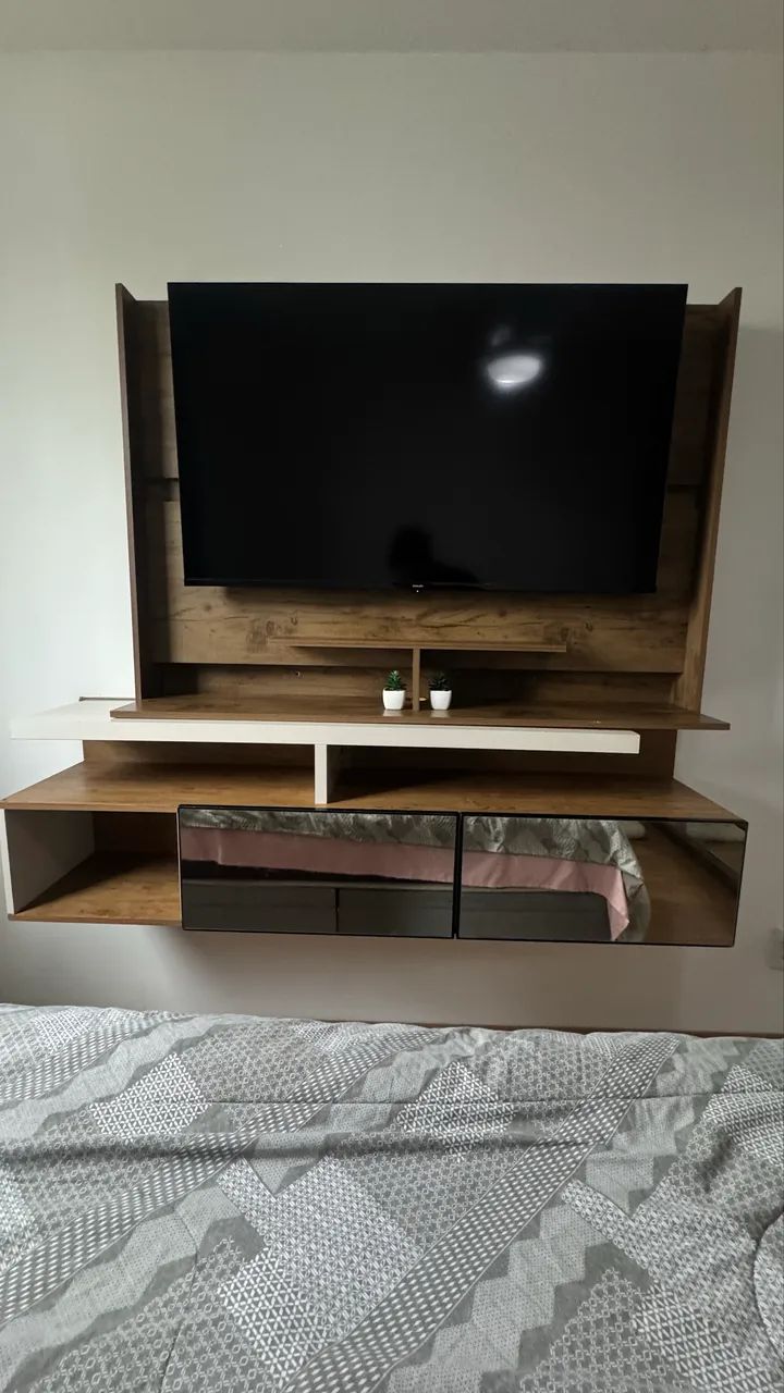 Hack com painel para TV - excelente estado!